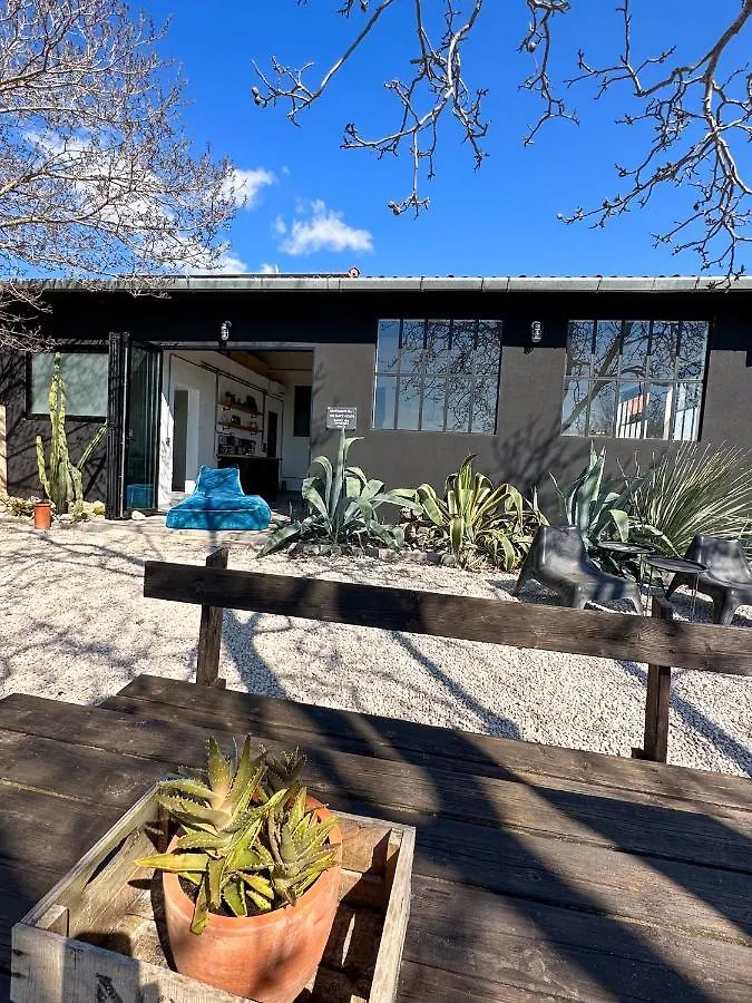 The Black House - Modern Holiday Home With Garden,1500M From Beach ウマグ